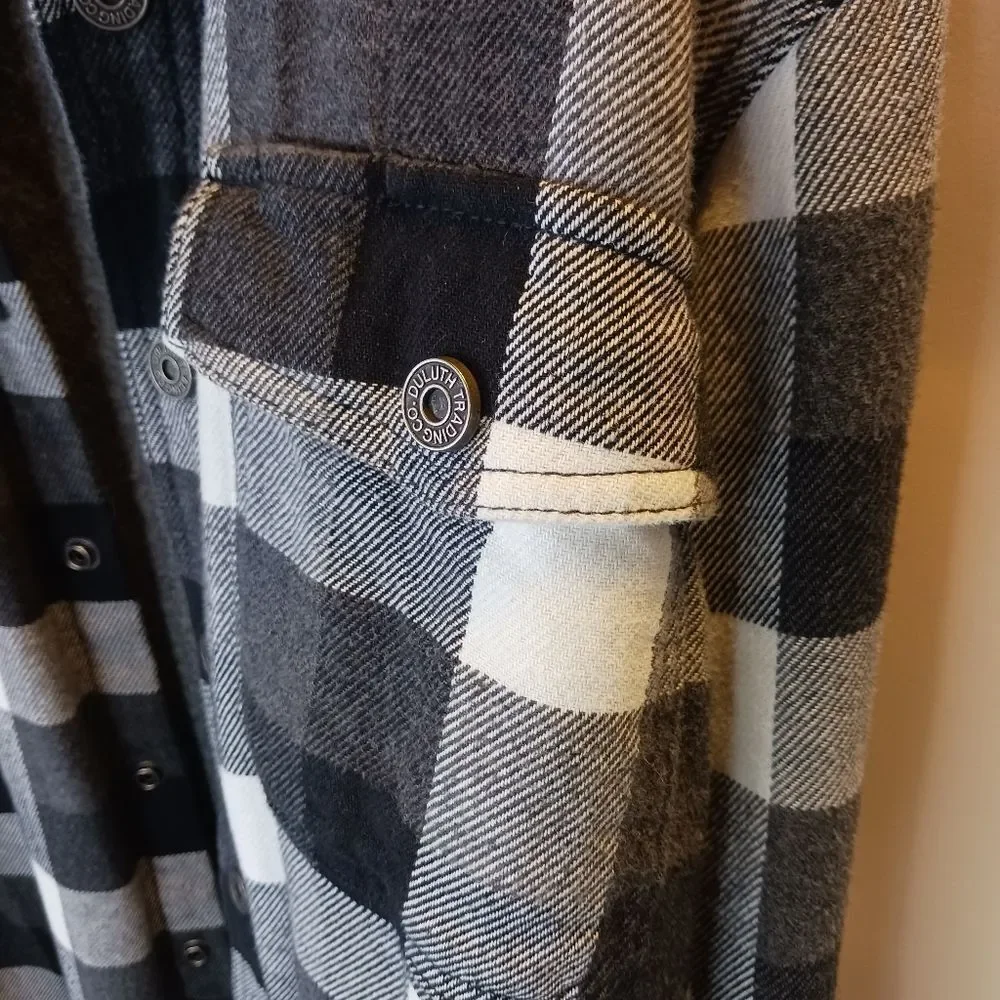 DULUTH TRADING CO Plaid Shacket Fleece Lined Heavy Workwear Black White Men's M